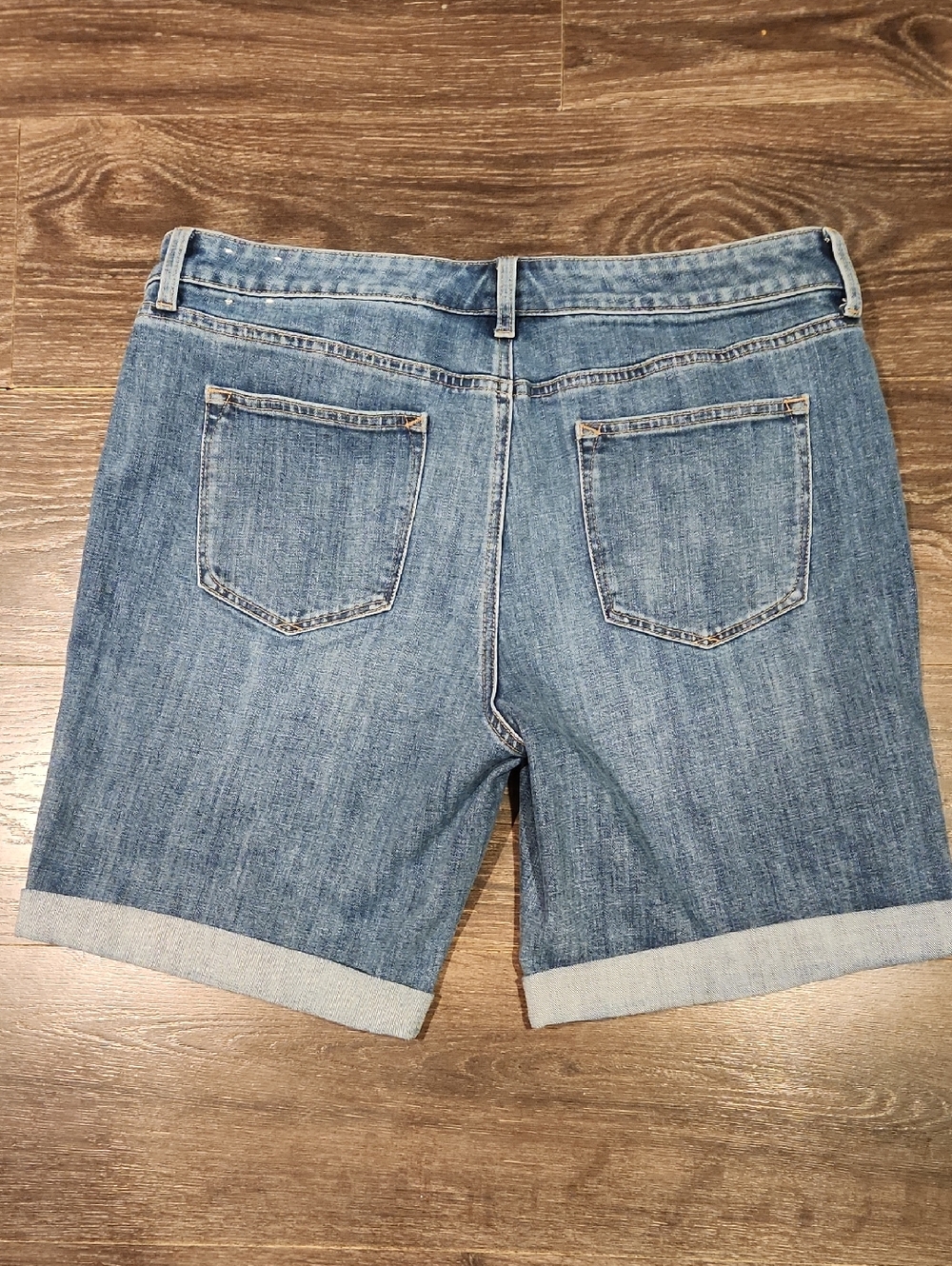 ❤️ TALBOTS HIGH RISE GIRLFRIEND DENIM JEAN SHORTS, 16 (33) - Picture 7 of 7